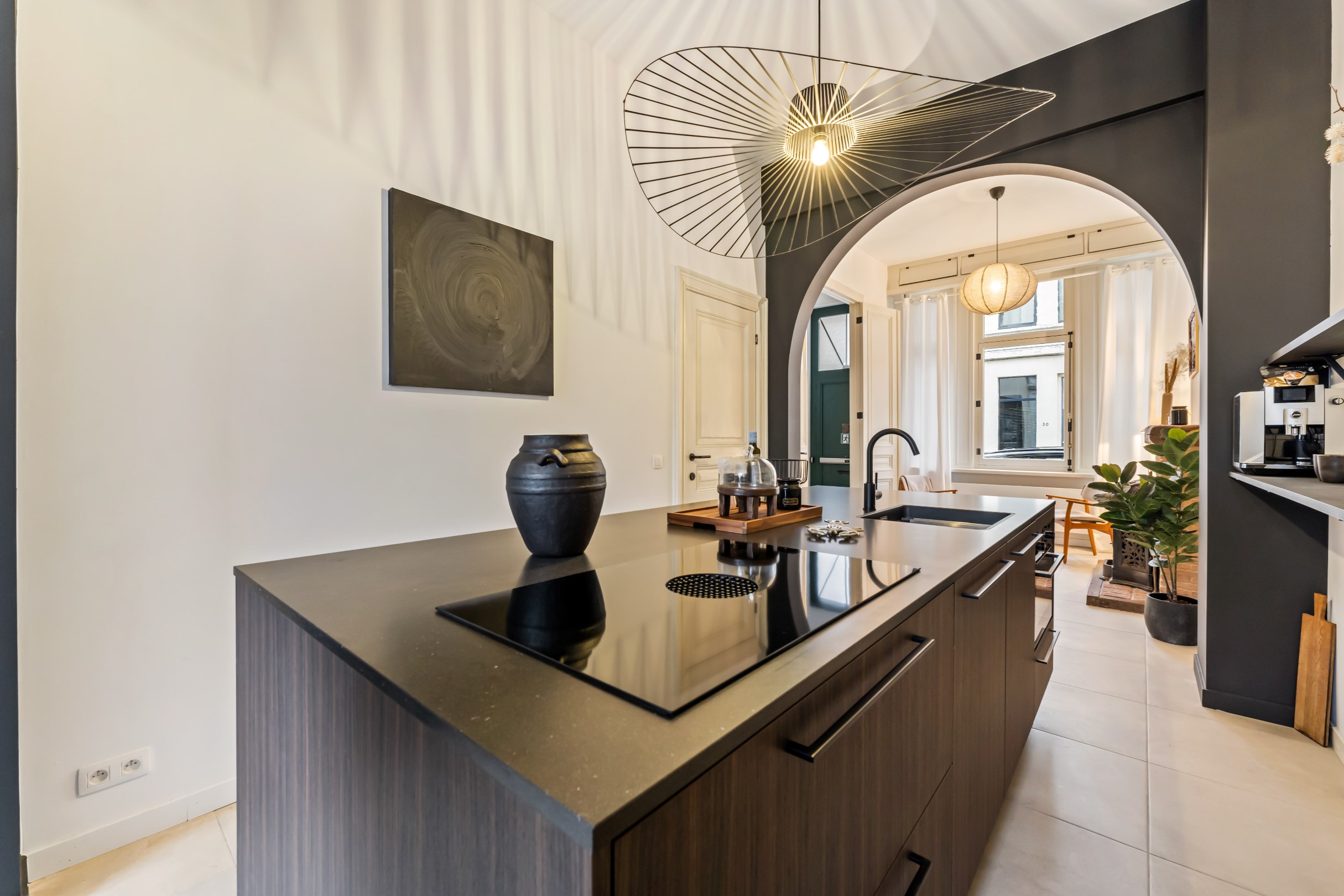 Prachtig gerenoveerd herenhuis in de gewilde Zurenborg wijk! - foto 3