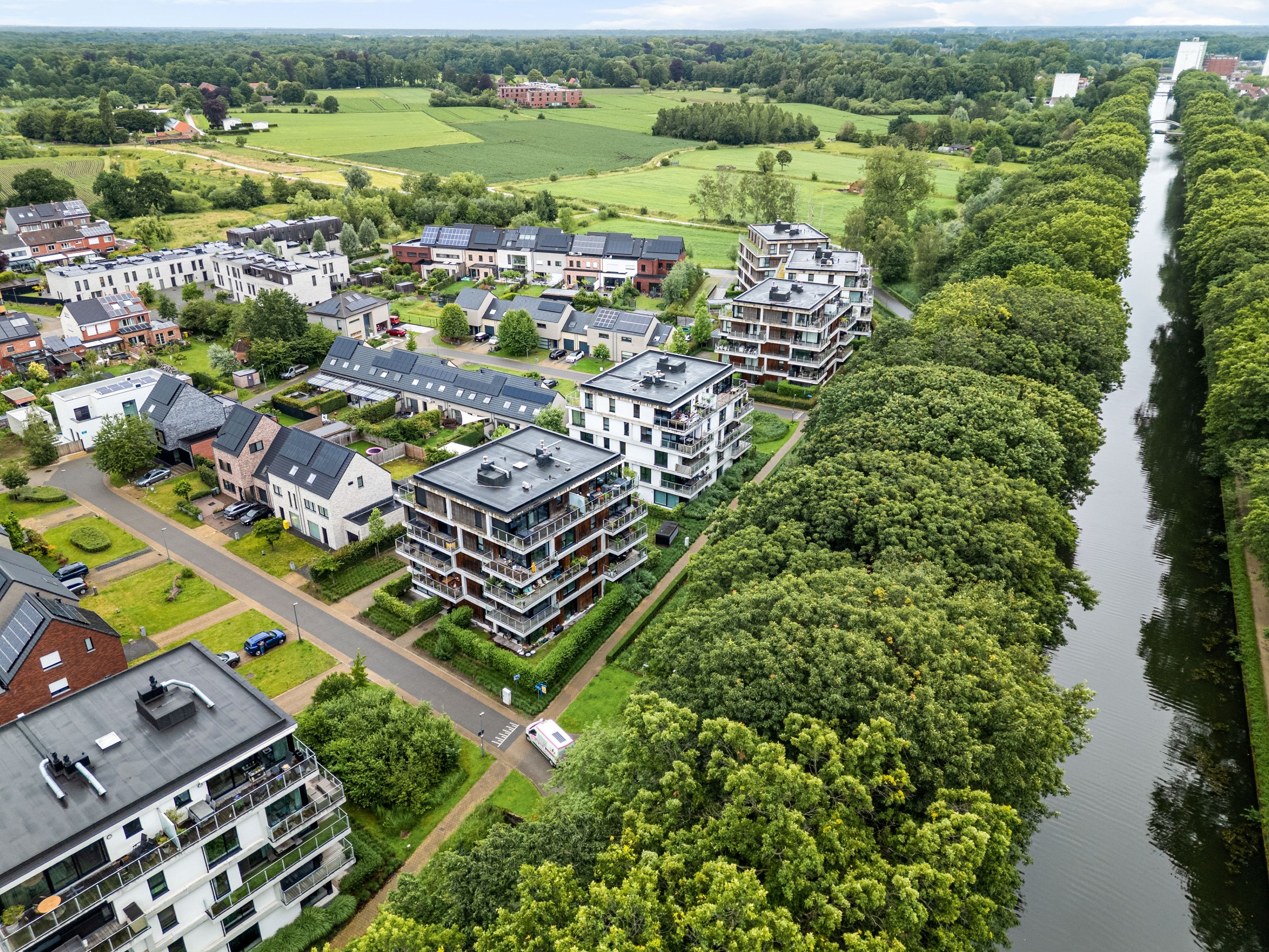 Leuk gelijkvloers appartement met 1 slaapkamer op toplocatie - foto 4