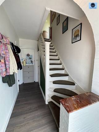 OPENHUISDAG OP AFSPRAAK WOENSDAG 6 EN ZATERDAG 9 MEI.WONING MET 3 KAMERS EN TUINRichtprijs : 399.000 euro. Deze woning is gelegen in de dorpskern van...