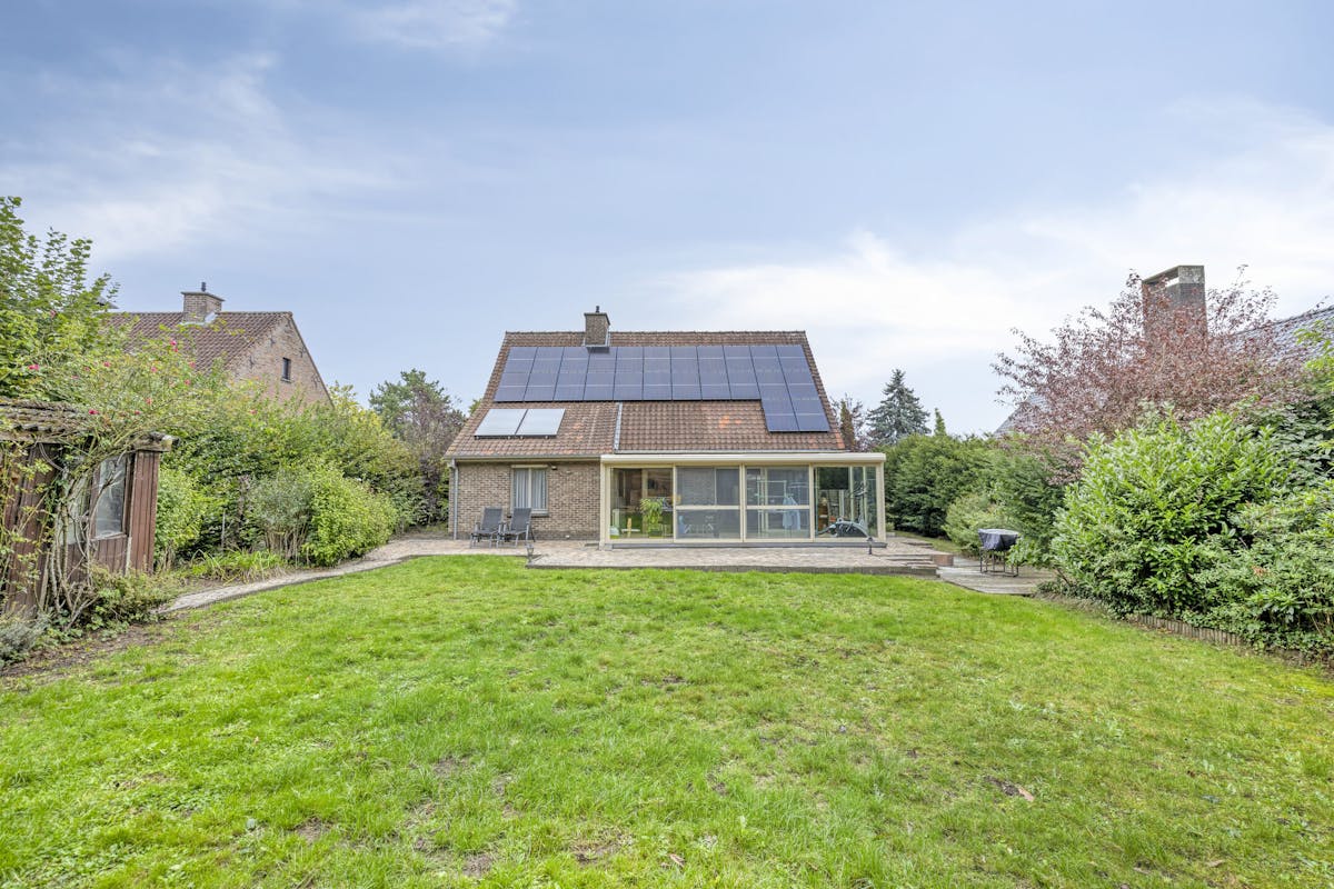 Te renoveren villa met 5 slpk en tuin in Marke - foto 2