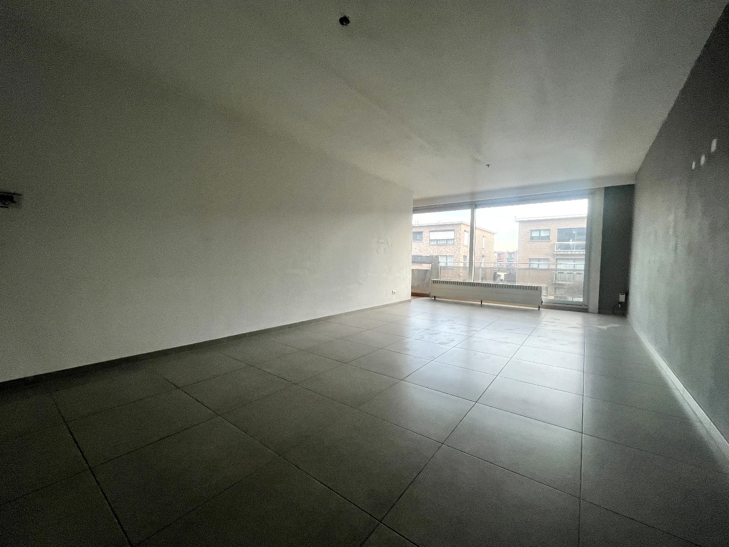 2-slpk appartement met terras en autostaanplaats te Borsbeek - foto 3