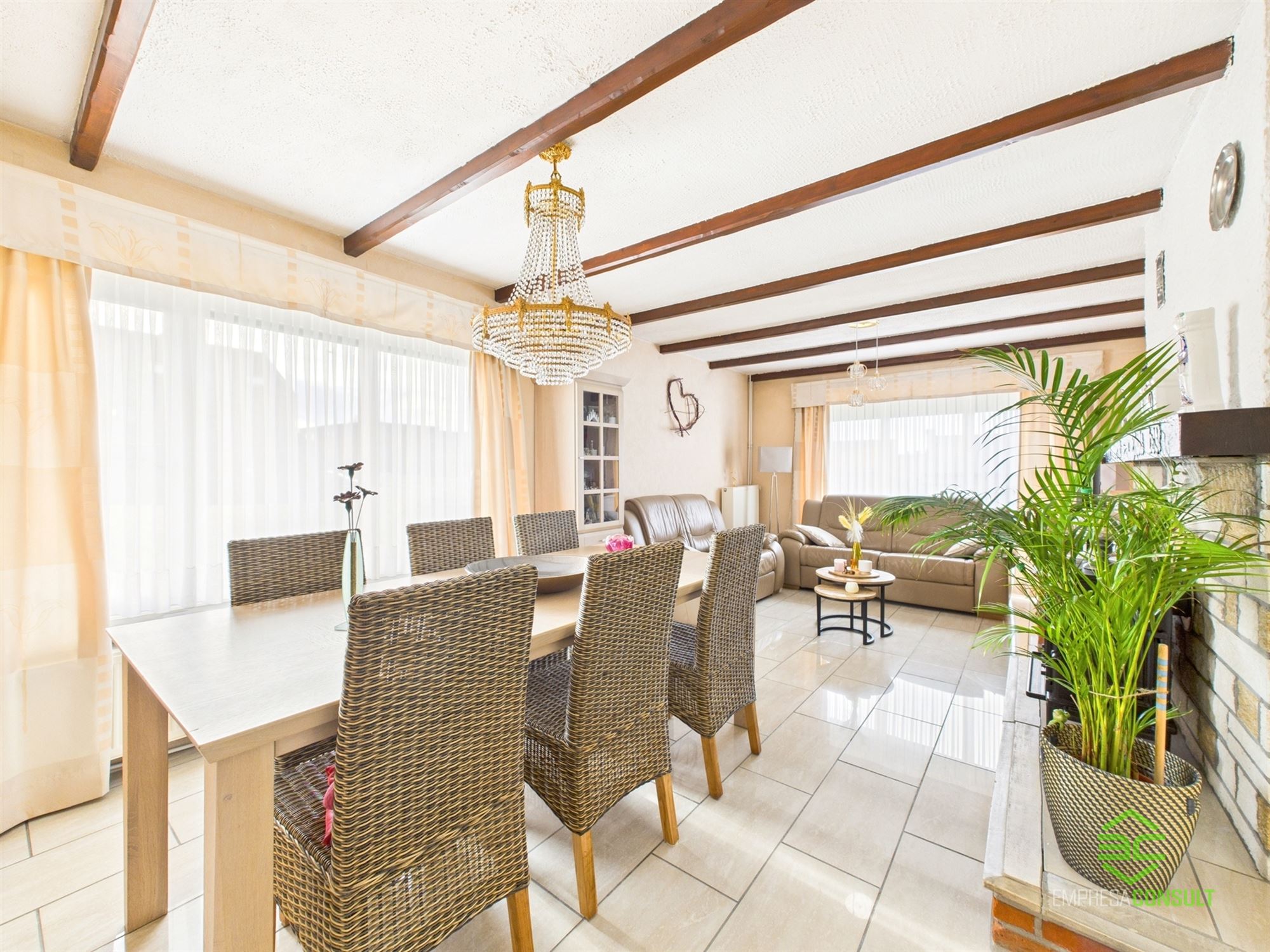 Gezinswoning met 3 slpk op 10a68ca in het centrum! - foto 5