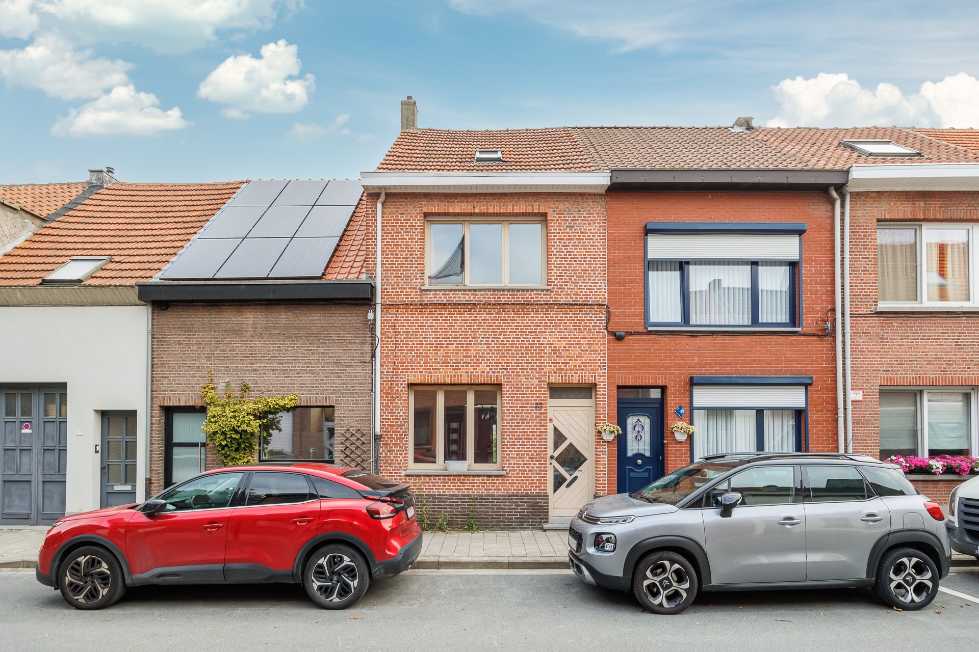 Te renoveren woning met 3 slaapkamers en buitenruimte in Antwerpen - foto 1