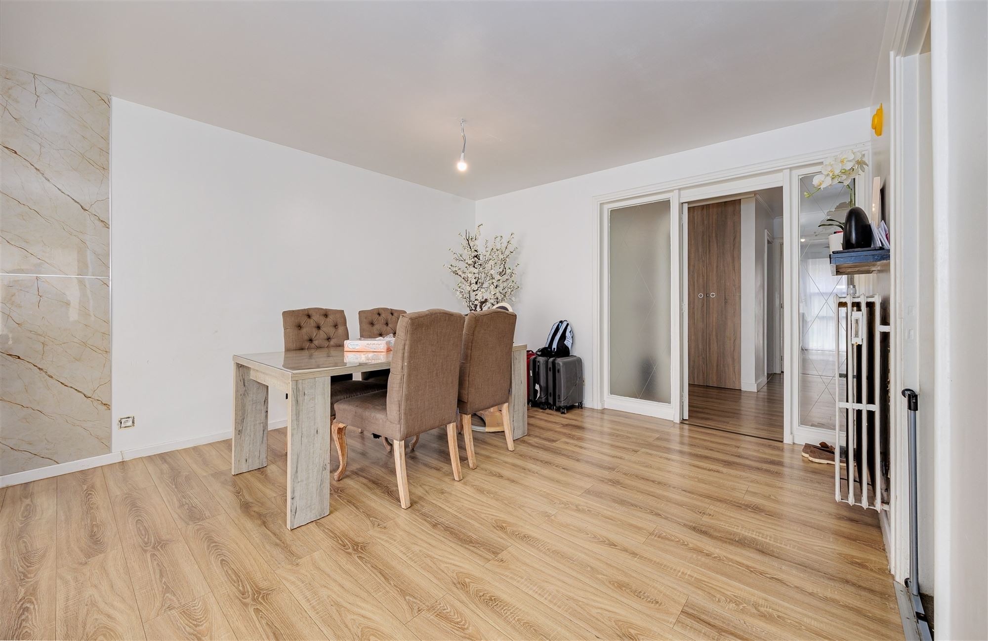 Vergund betonnen opbrengsteigendom met 3 appartementen + garagebox - foto 4