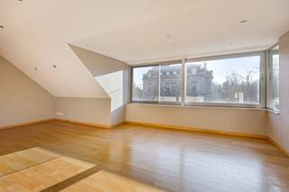 Dit is een richtprijs. Bieden kan vanaf 325.000 euroDit recent en energiezuinig appartement met 2 slaapkamers op de tweede verdieping...