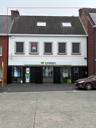 Kruisem: ruime stadswoning te huur met 3 slaapkamers en grote tuin.In het centrum van Kruisem bevindt zich deze zeer ruime stadswoning met een...