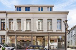 Zeer ruim en multifunctioneel pand (Momenteel handelspand met woonst) in het hart van TurnhoutMogelijkheid tot ombouwen naar meerdere appartementen |...