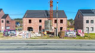 Elke zondag welkom op ons kantoor van 10u-12u voor meer info over de nieuwbouwprojecten!Landelijke nieuwbouwwoning in ruwbouw-winddichtstaat met 4 à...