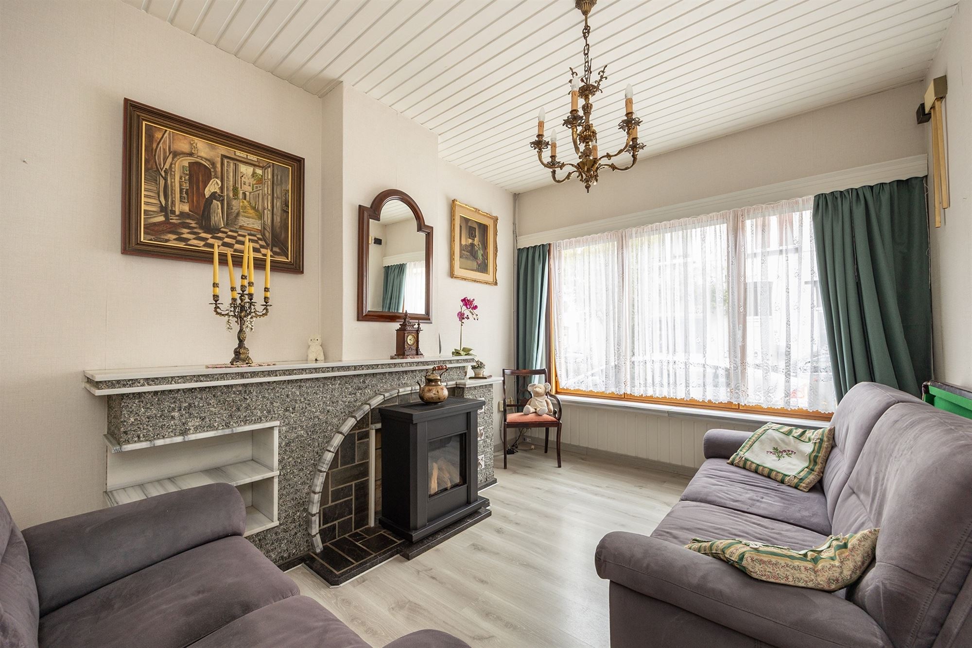 Gezinswoning met drie slaapkamers, tuin en garage - foto 4