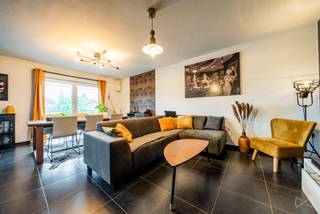 Lien vers notre site, plans, présentation complète :We Invest Huy vous présente ce superbe appartement de 2004 d'une superficie de 74 m² idéalement...