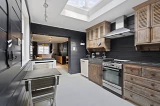 [[ DIT PAND NEEMT DEEL AAN DE ERA OPEN HUIZEN DAG OP 6/12 VAN 14:30 TOT 15:30 ]] Heist: Rijwoning te koop met 2 slaapkamers en op slechts 500m van...