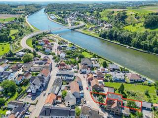 TE RENOVEREN GEBOUW MET 11 STUDENTENKAMERS TE KANNE !We vinden dit appartementsgebouw met een bewoonbare oppervlakte van 362 m² terug op een perceel...