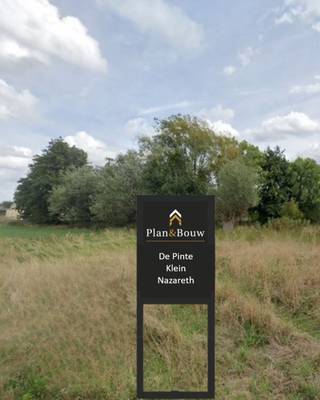 Do you already have plans for your dream home in mind? Build your new home à la carte on this exclusive building plot of 879.61 m² in Klein...