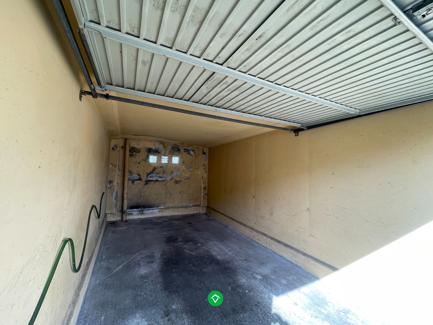 Afgesloten garagebox in centrum Roeselare - foto 3