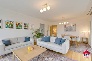 Dit instapklare en energiezuinige appartement combineert comfort, stijl en ruimte in één schitterend geheel. Met 3 slaapkamers, 2 zonnige...