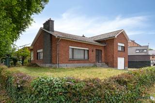 Kijkdag zondag 3 augustus - inschrijven via www.polares.euBent u op zoek naar een woning met karakter en mogelijkheden, vlak bij het golfdomein van...