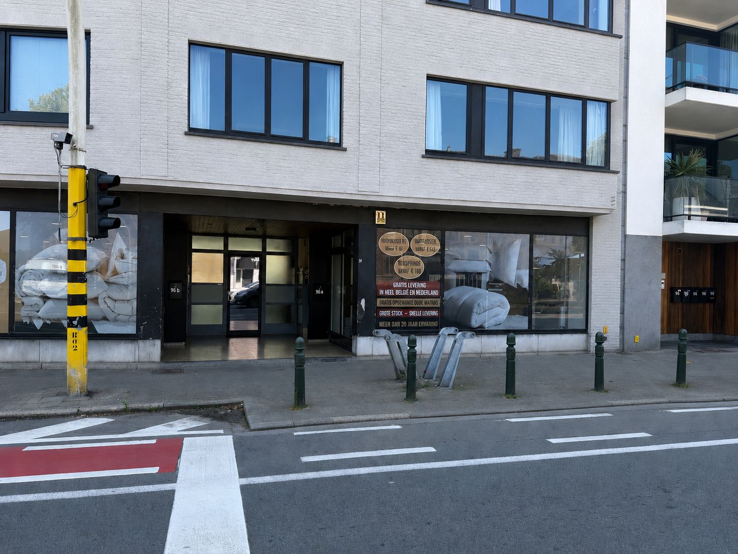 Commercieel pand met ruime garage voor 1.350 EUR/mnd - foto 5