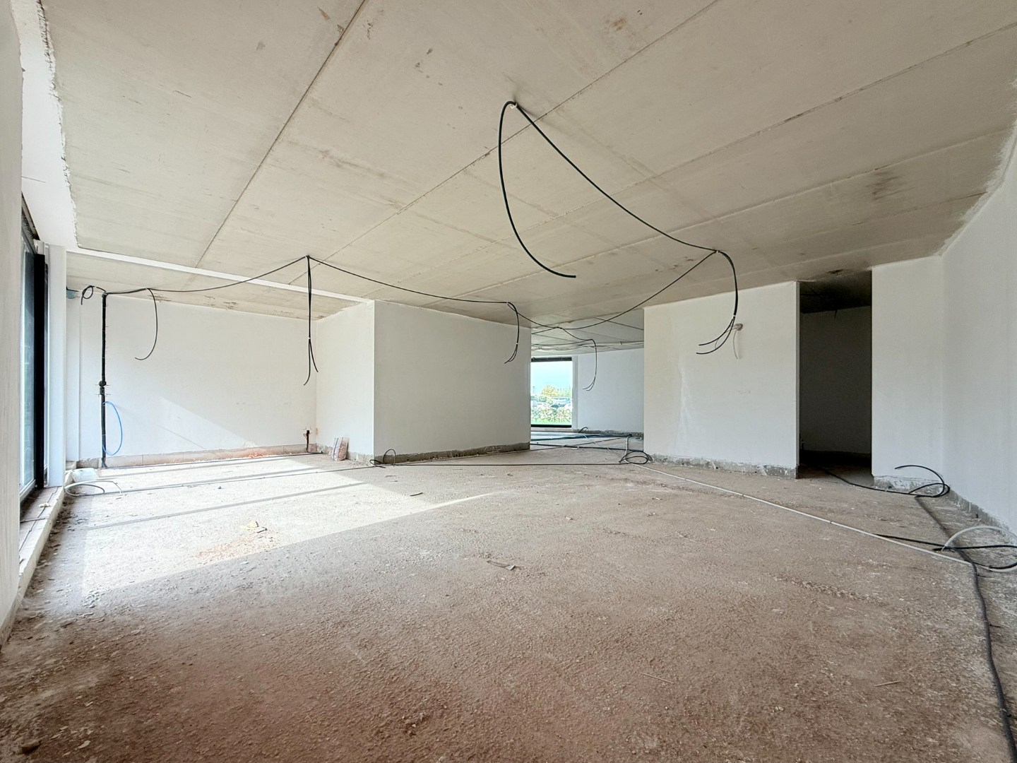 Centraal gelegen commerciële ruimte van 300 m² in Ham met parkeergelegenheid - foto 4