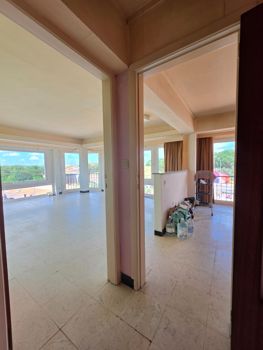 Appartement met 1 grote kamer en prachtig open duinzicht in het centrum van Bredene. - photo 4