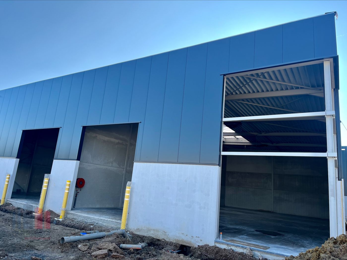 New-Build SME Unit of 325 m² for Sale - photo 2