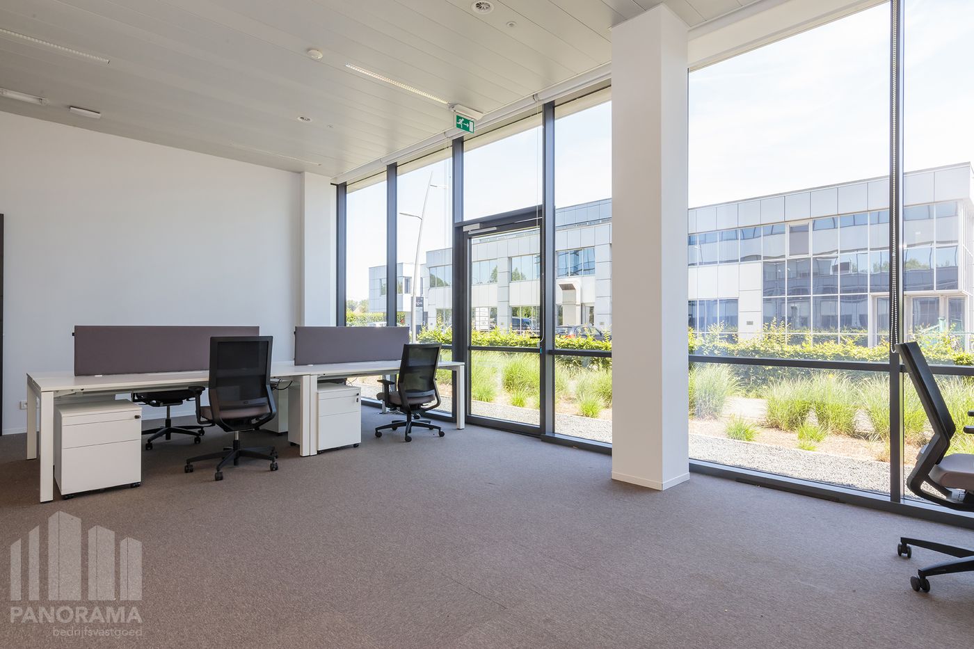 104 m² all-in kantoren te huur naast de E40 te Erembodegem - foto 2
