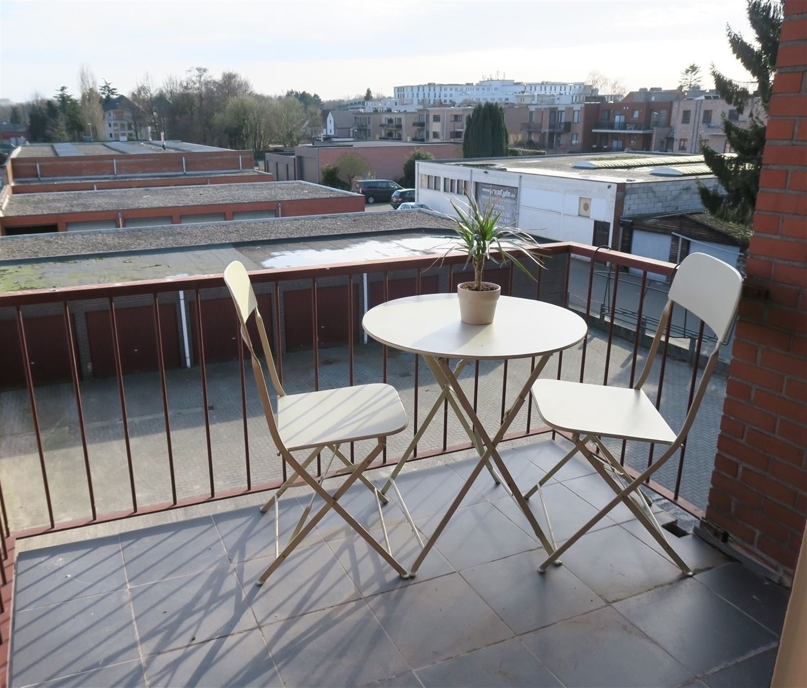 zeer ruim en licht, gerenoveerd appartement - ca 115 m² - 2 slpks - autostaanpl - foto 3