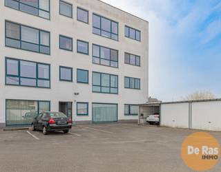 WETTEREN - Dit instapklaar appartement is uitstekend gelegen, op een boogscheut van het station, met alle voorzieningen zoals supermarkten,...