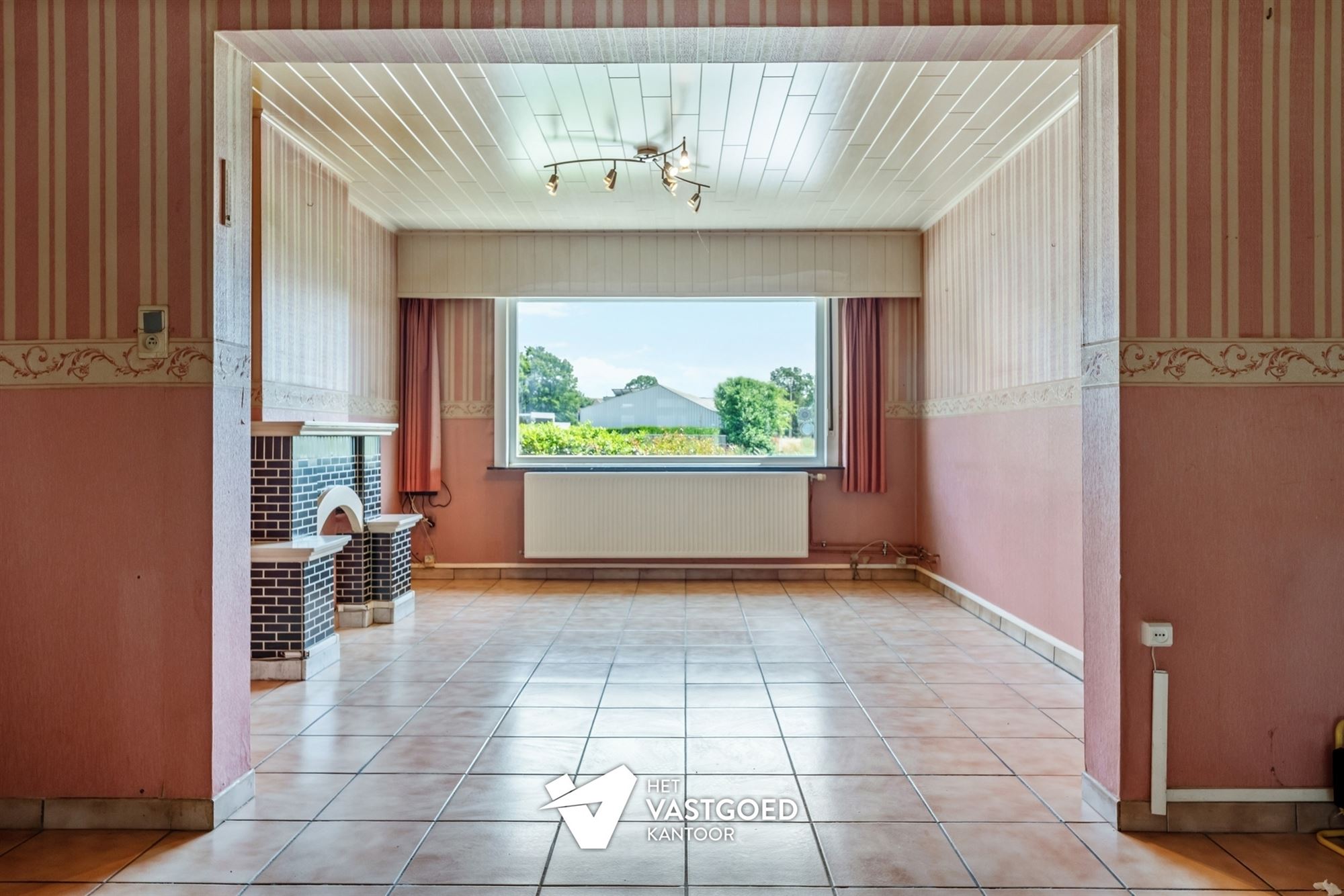 WONING MET POTENTIEEL EN CA 90M2 BIJGEBOUWEN OP MOOIE LIGGING - foto 4