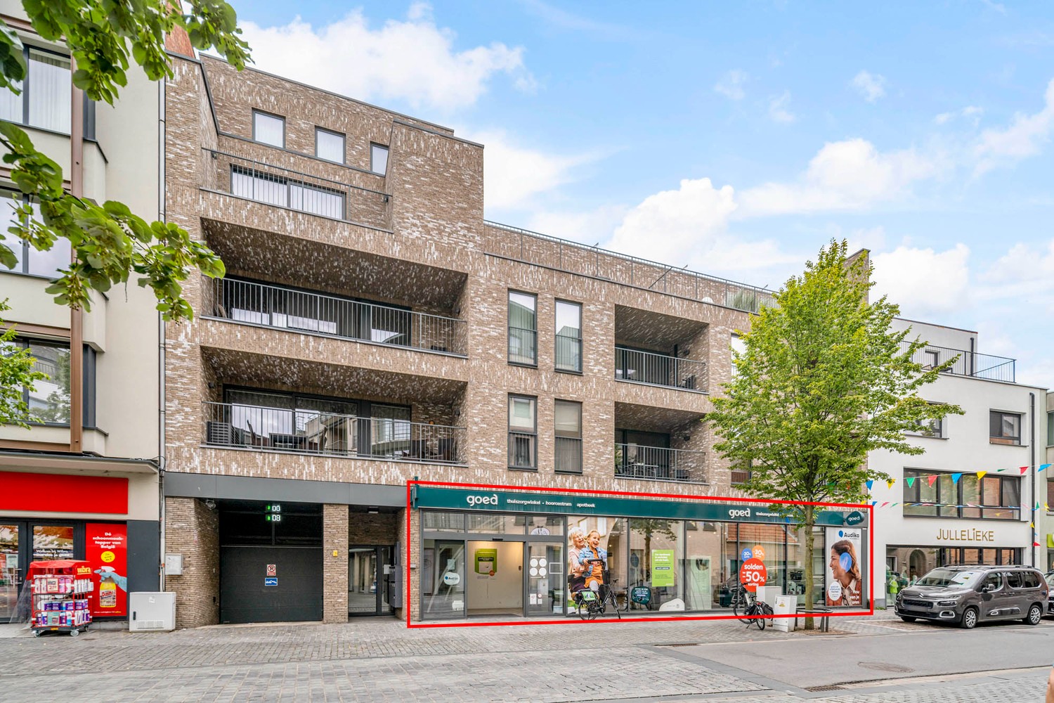 Commercial for rent in Mol