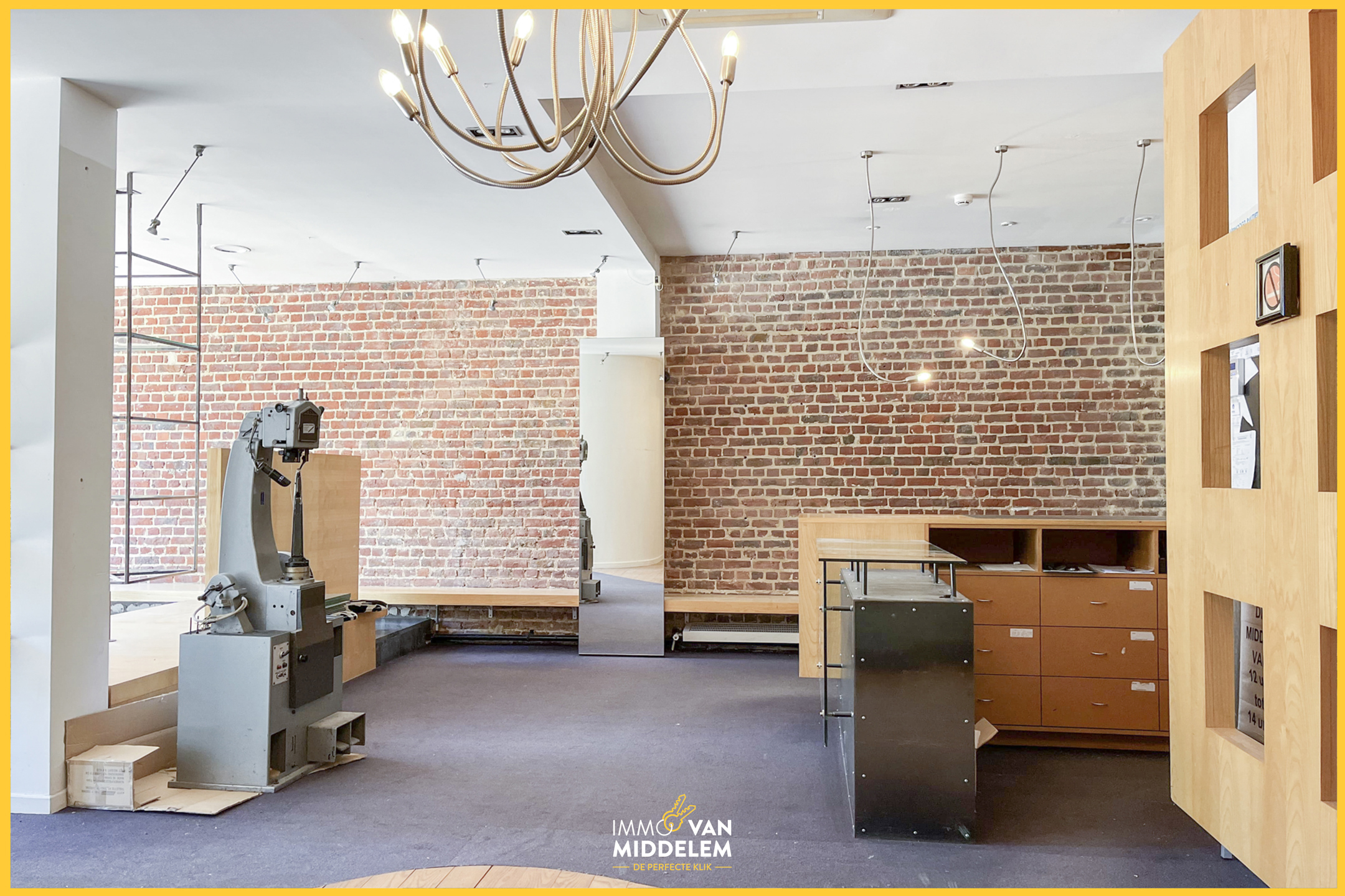 COMMERCIEEL GELIJKVLOERS VAN +/- 175 m² OP TOPLOCATIE - foto 3