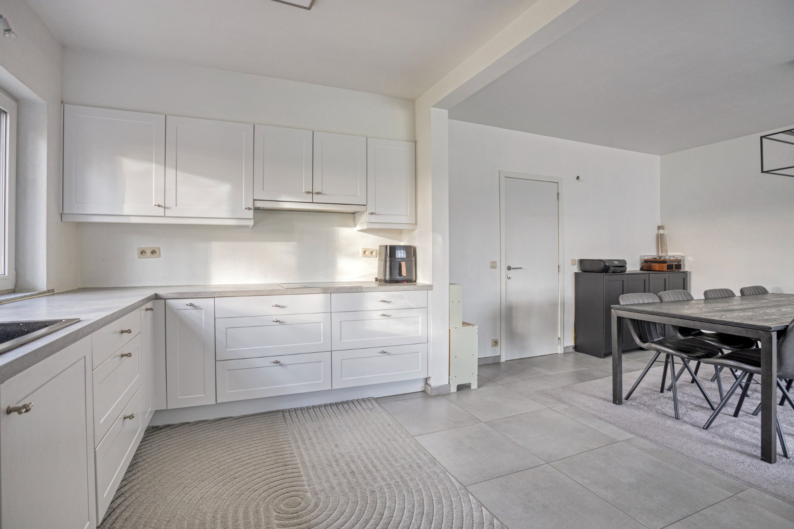 Instapklaar appartement met 2-3 slpk. en ruime tuin in Geel - foto 4