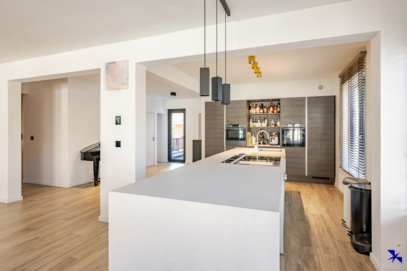 Ruime en stijlvol gerenoveerde duplex - foto 4