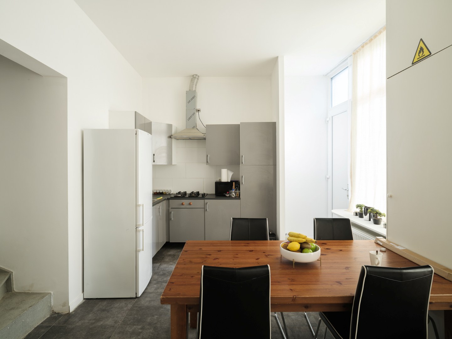 Ready-to-move-in city house in a conveniently accessible location in Ghent - photo 2
