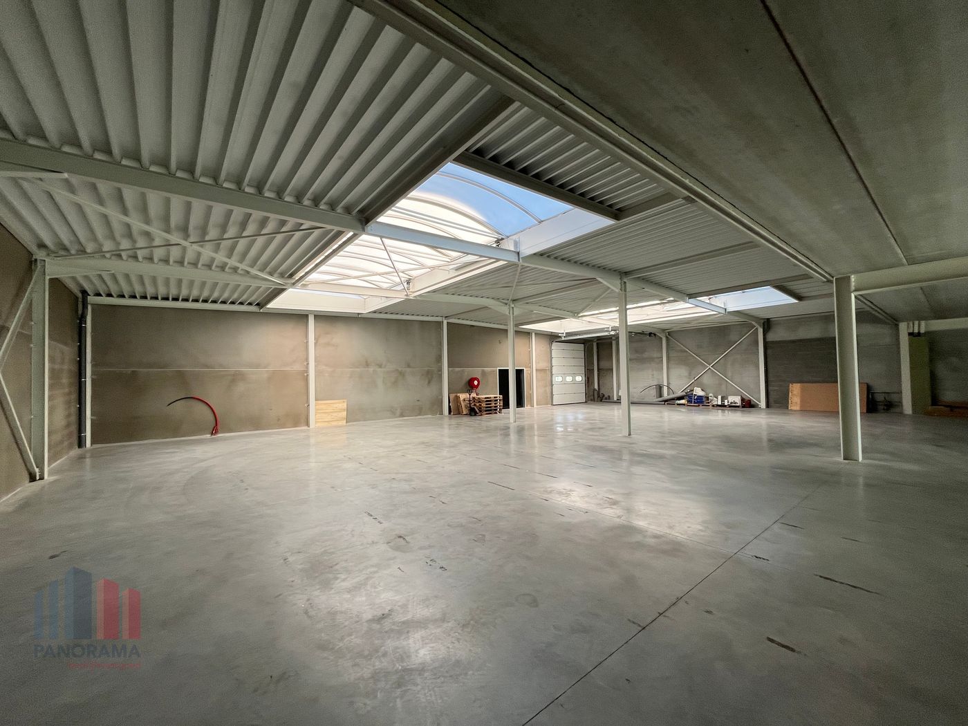 1.536 m² showroom/kantoor op absolute toplocatie nabij de R4 - photo 4