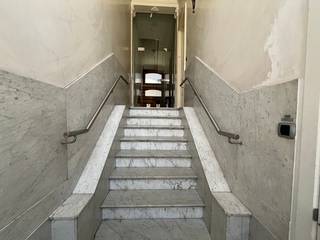 Dit recent vernieuwde en aangename éénslaapkamerappartement bevindt zich in een charmant herenhuis en combineert karakter met hedendaags comfort...