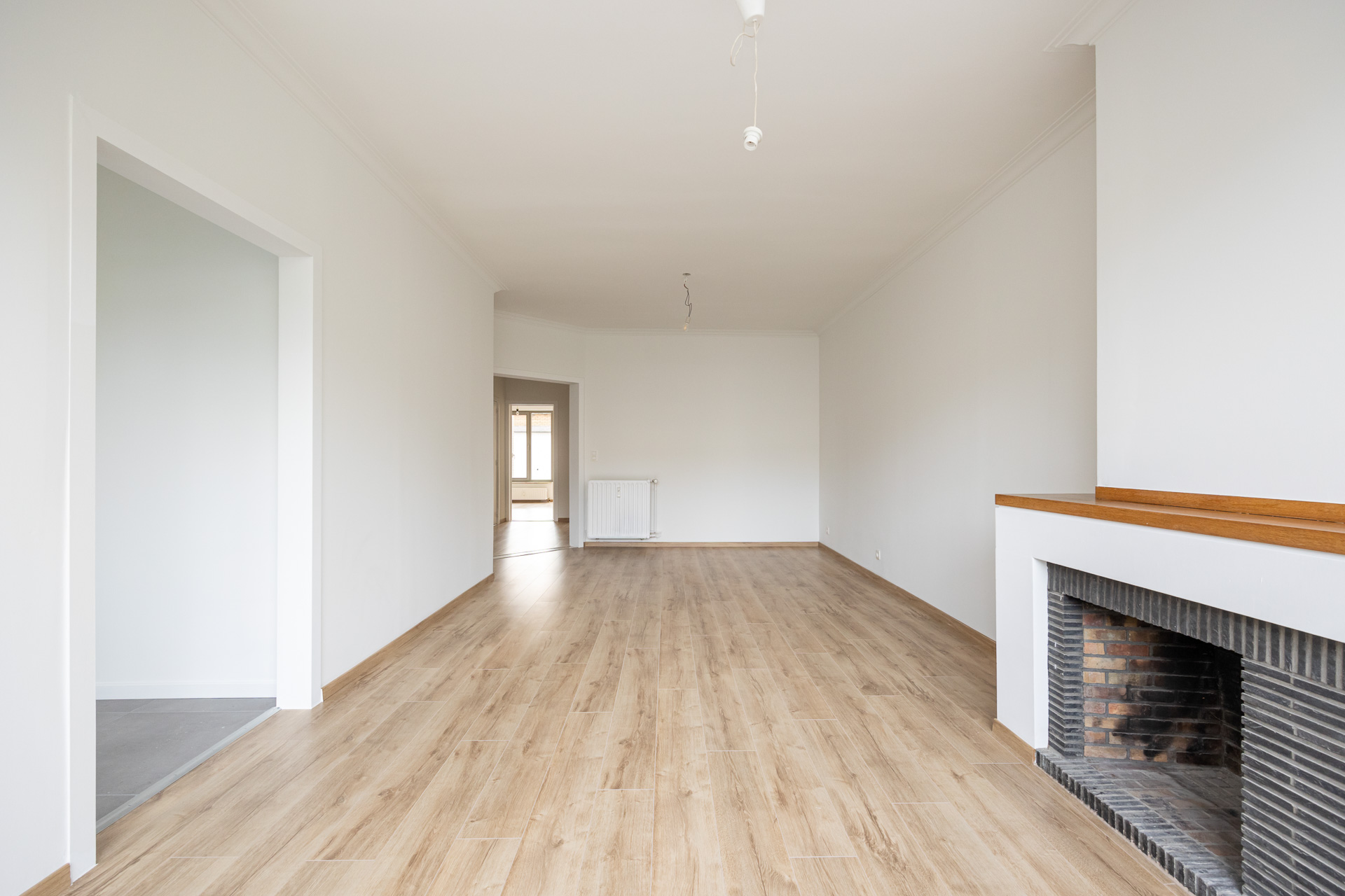 Instapklaars gelijkvloersapp met 2 slaapkamers + garagebox - foto 2