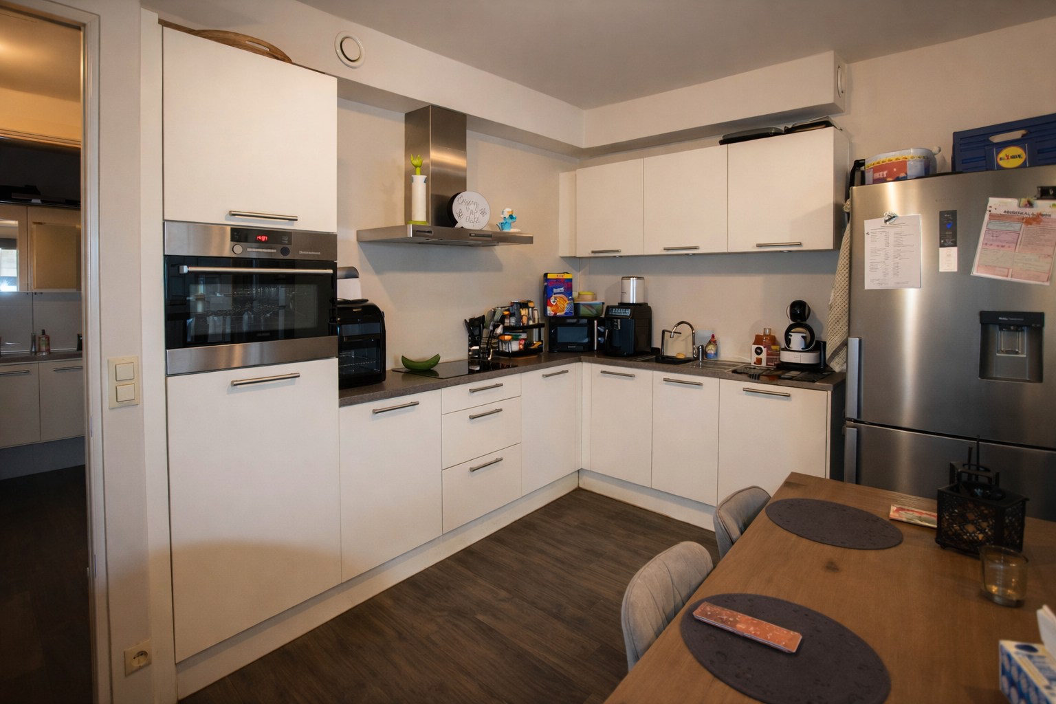 Gelijkvloers appartement met 3 slaapkamers, terras en autostaanplaats in het centrum van Lokeren - foto 2