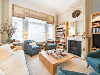 Op Molièrelaan tussen Brugmannplein en Albertlaan, volledig gerenoveerd herenhuis dat zijn charme en historische kenmerken heeft behouden. Het biedt zes slaapkamers (momenteel vier slaapkamers, een bureau en een thuisbioscoopruimte), voor een oppervlakte van ± 480 m².<br /><br />De woning bestaat op het gelijkvloers uit een inkomhal met vestiaire en gastentoiletten, recepties met open haard, eetkamer, open "Siematic" keuken en ontbijtruimte met toegang tot het terras en de tuin op het zuid/oosten. Op de eerste verdieping een hoofdslaapkamer met kleedkamer en en-suite douchekamer en een tweede slaapkamer met badkamer. Op de tweede verdieping, een kantoor, een derde slaapkamer met en-suite badkamer en terras. Op de derde en laatste verdieping is de zolder verbouwd tot speelkamer/kantoor. Het huis bestaat op de benedenverdieping uit een wasruimte, serviceappartement met een slaapkamer en een doucheruimte, toegang tot de tuin, stookruimte, werkplaats, wijnkelder, Engelse binnenplaats evenals een garage en zijn oprit. .<br /><br />Anderen: parket, alarm, kelders onder het hele huis, verwarming op gas.<br /><br />Molièrelaan is een van de mooiste lanen van Brussel. Begiftigd met prachtige herenhuizen, is het groen, weids en aangenaam om in te wonen. Het is gelegen in een rustige omgeving dicht bij restaurants en kleine winkels.<br /><br />Voor meer informatie kunt u contact opnemen met Bertrand de Moffarts op +32 475 944 508