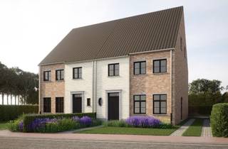 <span>Landelijke eengezinswoning gelegen in een rustige, residentiële omgeving. Deze halfopen bebouwing wordt </span><strong>casco</strong><span> geleverd: in ruwbouw, water -en winddicht. De grond heeft een oppervlakte van ca </span><strong>802 m²</strong><span> (Lot 4 – Rechts bij vooraanzicht). Het gelijkvloers omvat een </span><strong>ruime inkomhal</strong><span> met </span><strong>gastentoilet</strong><span>, grote </span><strong>leefruimte</strong><span> met eet-en zithoek, </span><strong>bureau</strong><span>, </span><strong>keuken</strong><span> en </span><strong>berging</strong><span>. Op de 1ste verdieping is er een ruime </span><strong>nachthal</strong><span>, </span><strong>3 slaapkamers</strong><span>, waarvan de master bedroom telkens met </span><strong>dressing</strong><span>, een apart </span><strong>toilet</strong><span> en </span><strong>badkamer </strong><span>(met ruimte voor zowel bad als douche). De ruime </span><strong>zolderverdieping</strong><span> is bereikbaar via een vaste trap en leent zich tot extra slaapkamer/hobbyruimte. Buiten is er nog een aangename </span><strong>tuin.<br /></strong><span>Prijzen excl. Registratie op de grond, 21% BTW op de constructie en notariskosten. Casco-staat. De afwerking van de woning (zoals technieken, vloeren, binnendeuren, keuken, sanitair, …) kan reeds vanaf 115.000€ excl. BTW uitgevoerd worden door derde partijen/aannemers.</span>