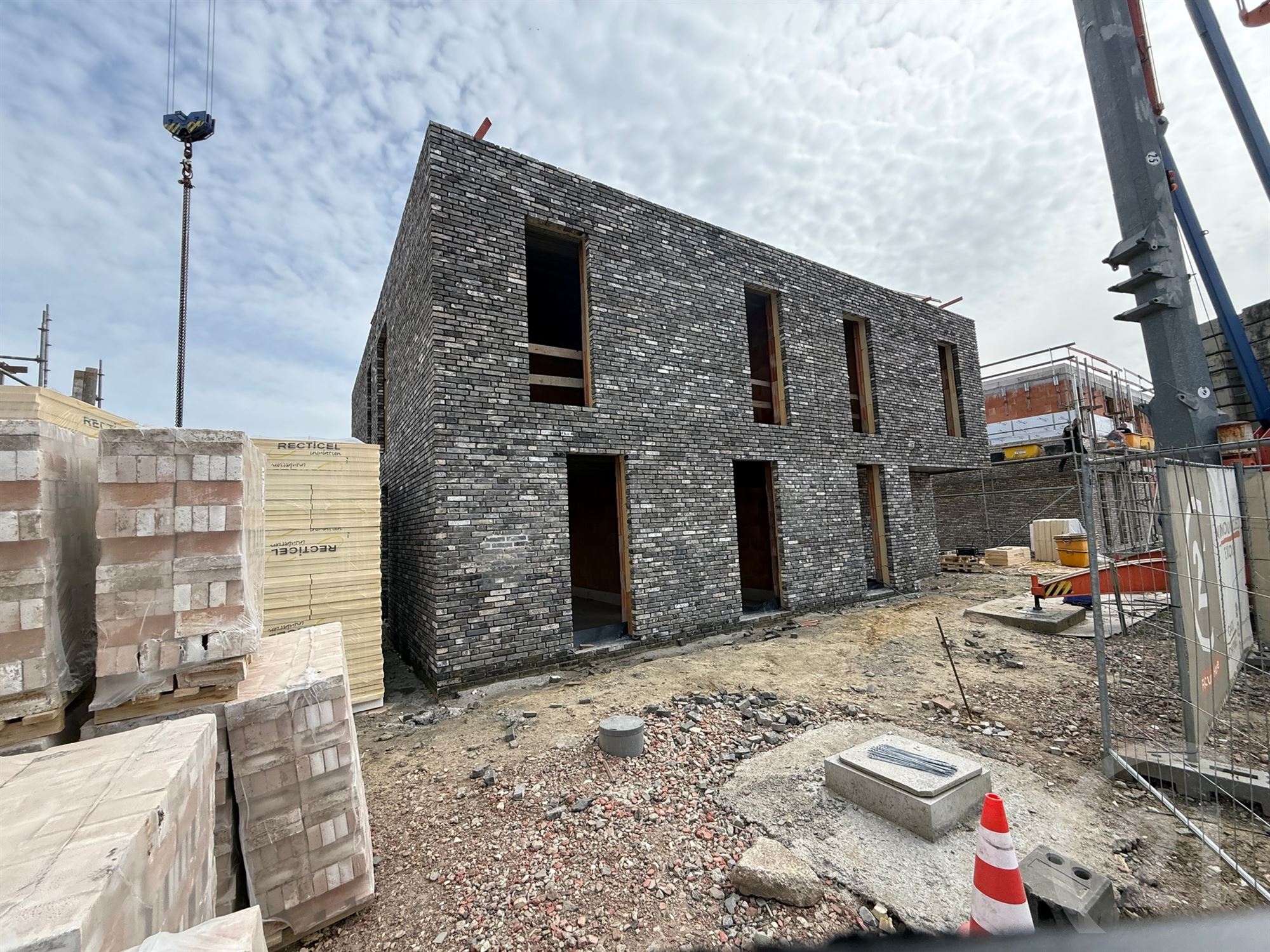 Prachtige nieuwbouwwoning in een zeer rustige straat! - foto 3