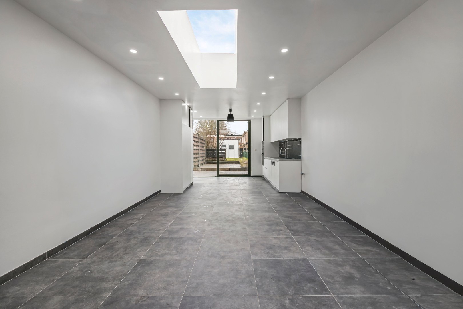 INSTAPKLARE WONING MET 4 SLPK EN ACHTERUITWEG - foto 4