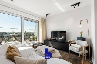 Frisse zeelucht, panoramisch zicht en een bijna nieuwbouw (aan registratierechten).Onmogelijk te vinden voor velen maar beschikbaar bij Immo Blauw.In...