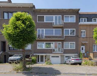Ruim 3-slaapkamerappartement met tuin en garage in AnderlechtOp zoek naar ruimte, comfort én een tuin in het hart van de stad? Dan is dit ruime...