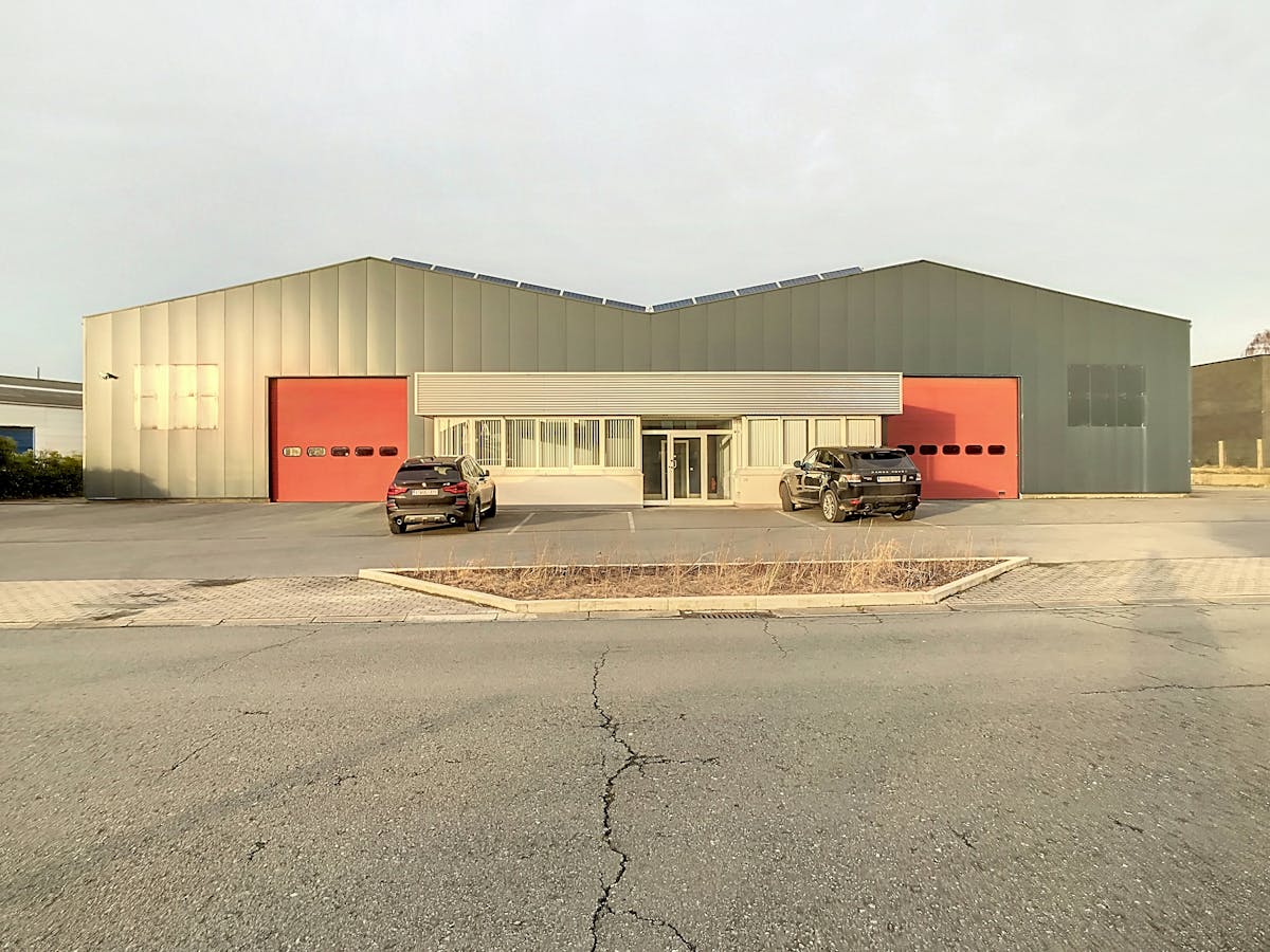 Loods van ca. 1.195m² in de industriezone van Meulebeke - foto 2