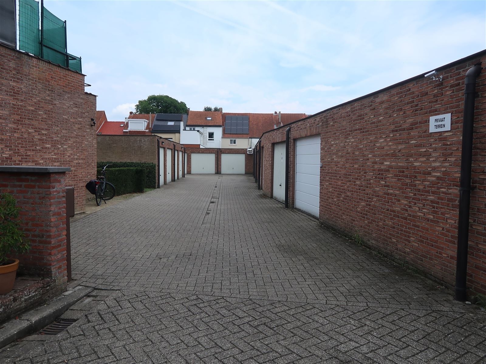 Ruime garage nabij centrum - foto 4