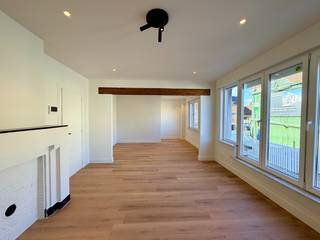 Dit instapklaar, centraal gelegen duplex-appartement met 3 slaapkamers en terras, ligt op wandel- en fietsafstand van het bruisende stadscentrum...