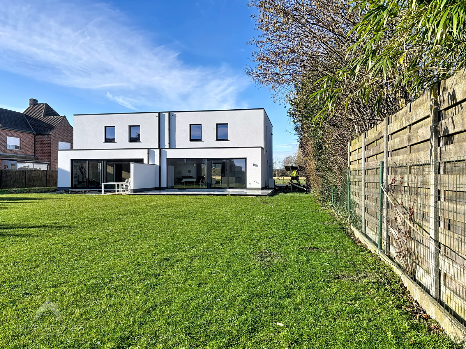 Nieuwbouwwoning op 550m² met 3 slaapkamers en bureel - foto 2