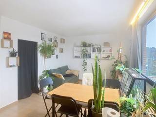 Studio located in the heart of Leuven on the 5th floor!Well-located studio/apartment in the center of Leuven (public transport, shops, leisure...