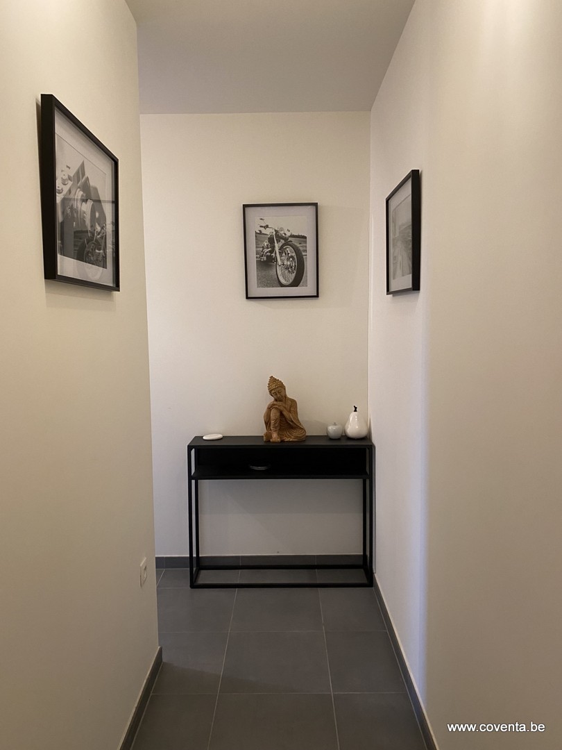 Bel appartement avec terrasse et garage à louer - photo 3