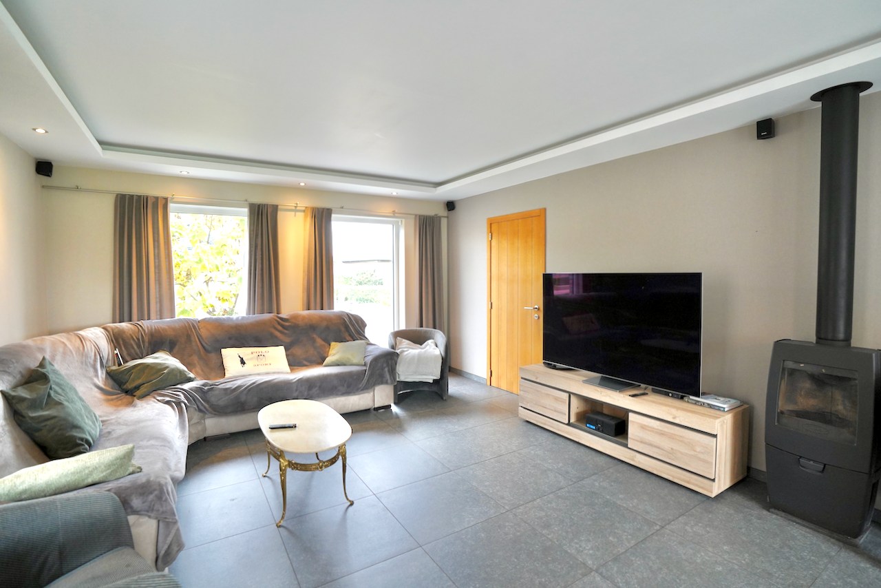 Ruime, energiezuinige gezinswoning te Oosteeklo ! - foto 3